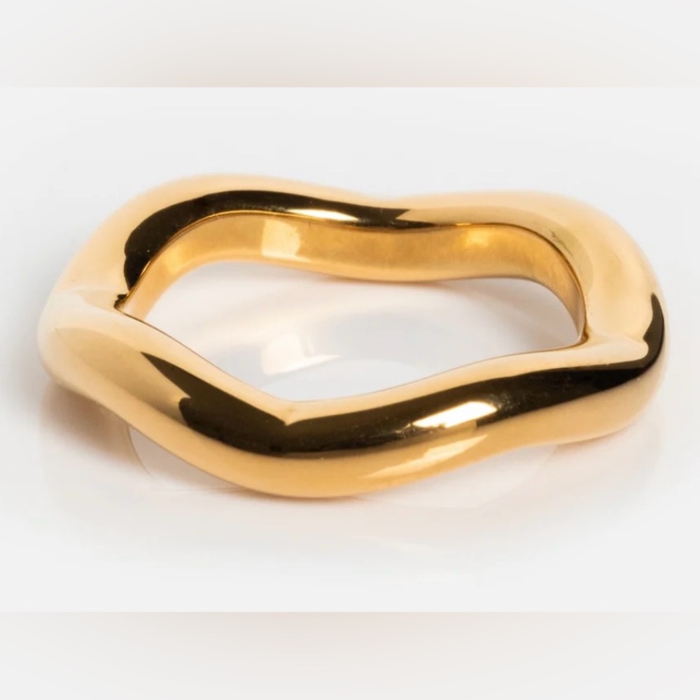 New, 18K gold plated stainless steel wave ring, Size 7